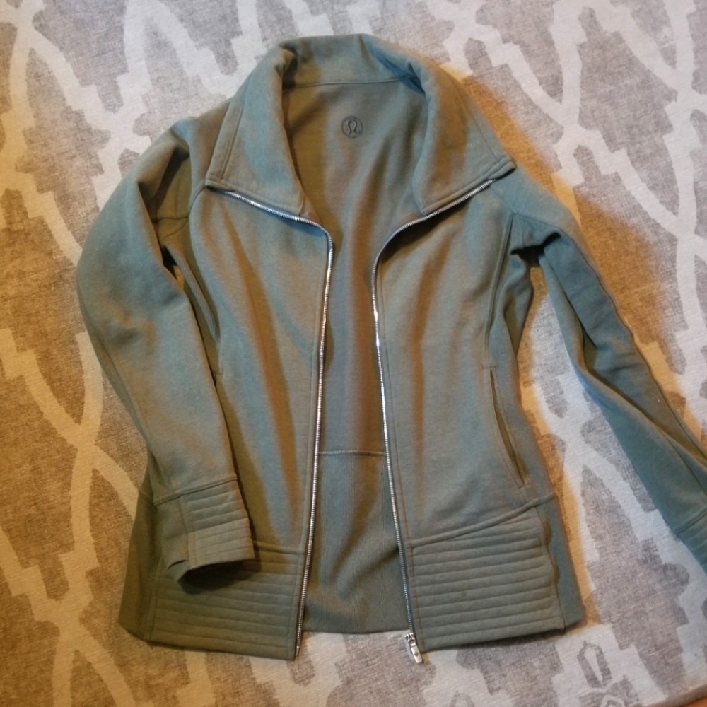 Lululemon Zip Up